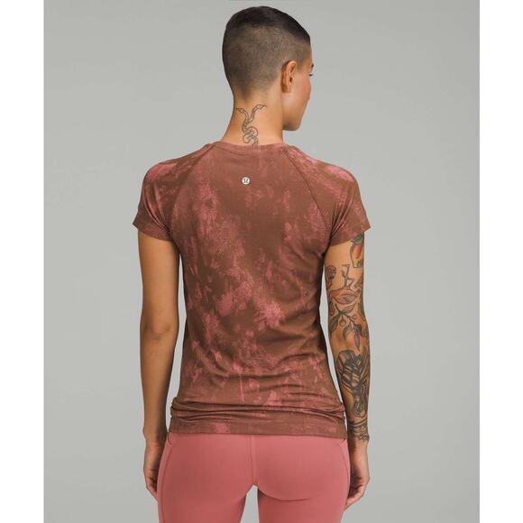 Lululemon Swiftly Tech Short Sleeve Shirt
6 - Picture 3 of 6